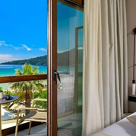 Enavlion Elegance Seaside Luxury Hotel *